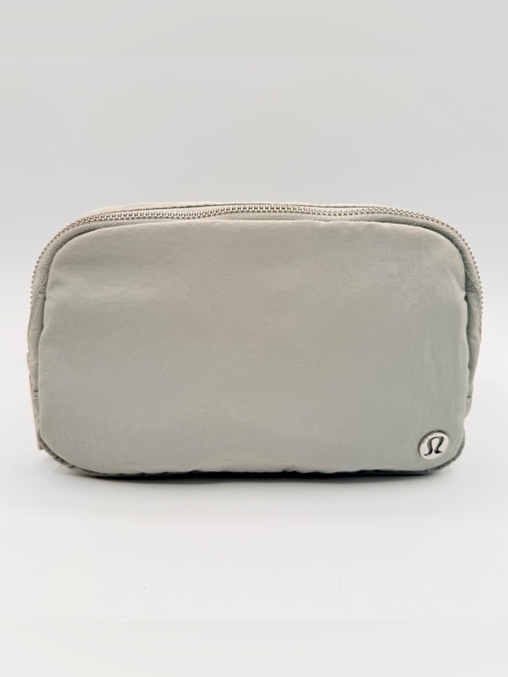 Lululemon Everywhere Belt Bag Light Gray Crossbody Waist Pack Unisex Zip